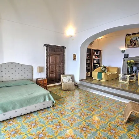 Sleeps 7 Pool Air Con Wifi